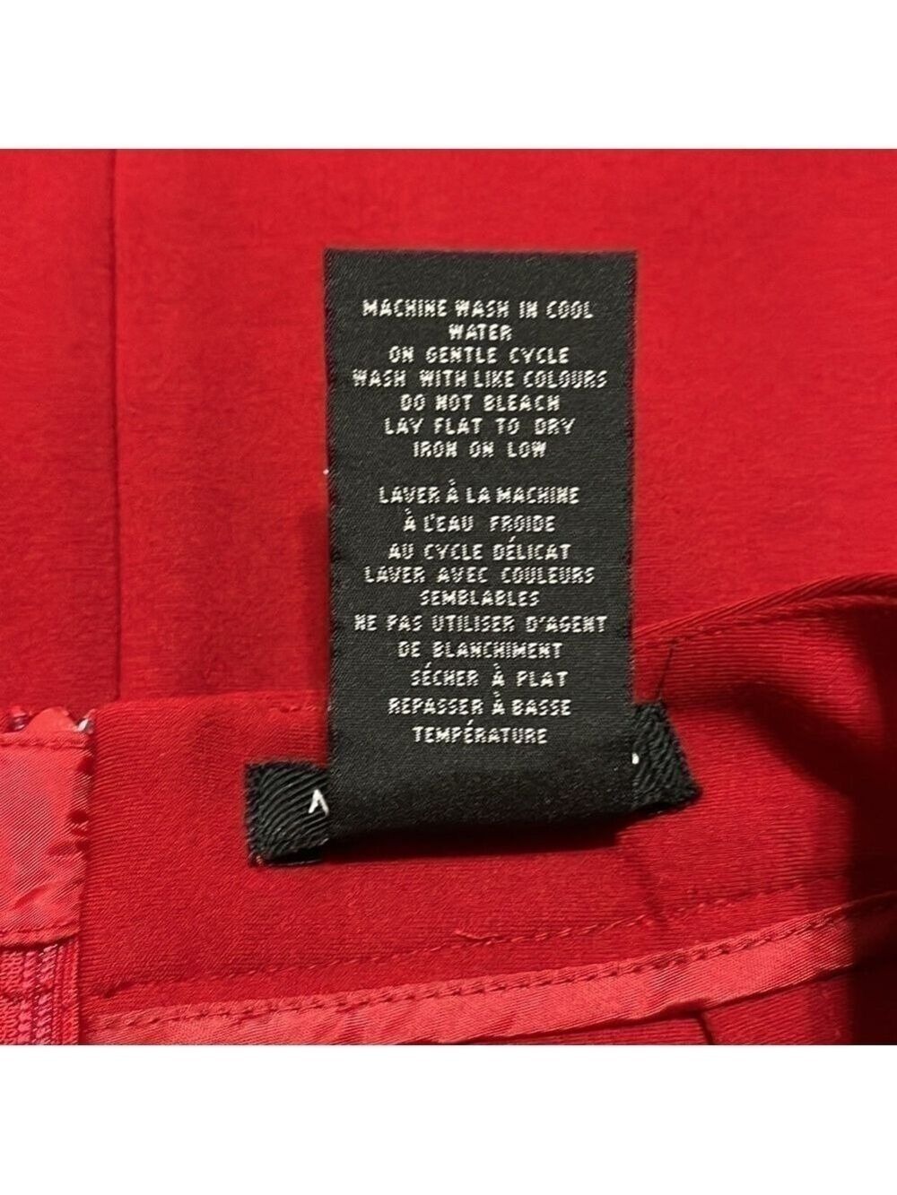 Women’s Red Pencil Skirt Size 2 True Red, Stretchy, Made in Italy, NWOT! - Picture 5 of 5